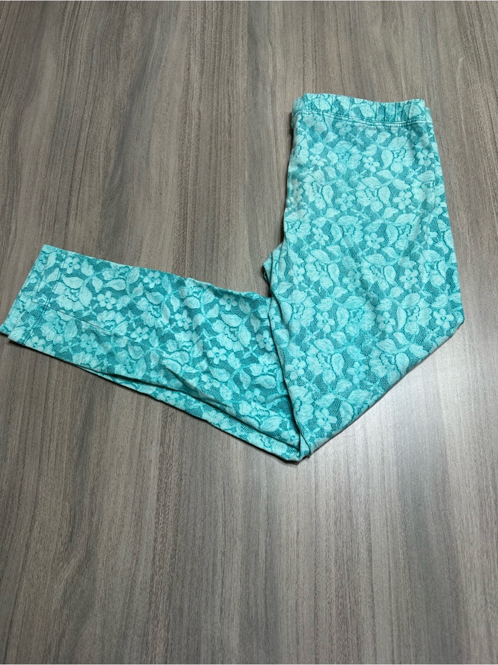AEROPOSTALE VINTAGE CROPPED FLORAL LEGGINGS SIZE MEDIUM